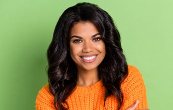 Why do You need to See a Specialist in Gums Right Away?