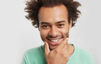 Very Small Chip in Front Tooth: When to See a Dentist